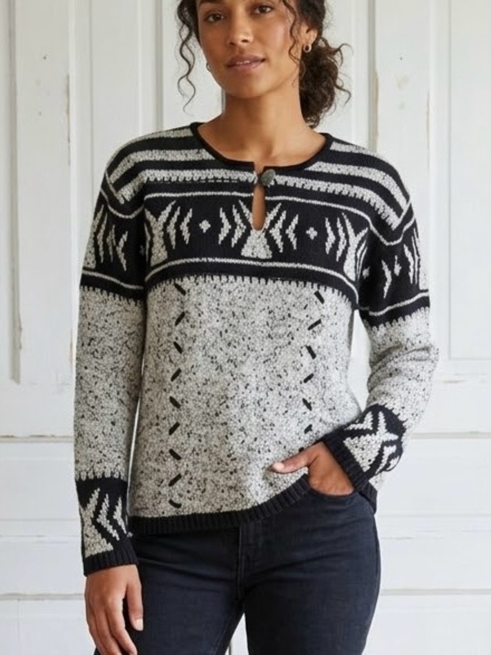 Vintage Christopher & Banks Nordic Hand Embroidered Sweater M Y2K Pewter Button
